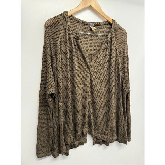 We The Free Knit Oversized Sweater Size XS V Neck Long Sleeve Tan Black Slouchy - Picture 5 of 8